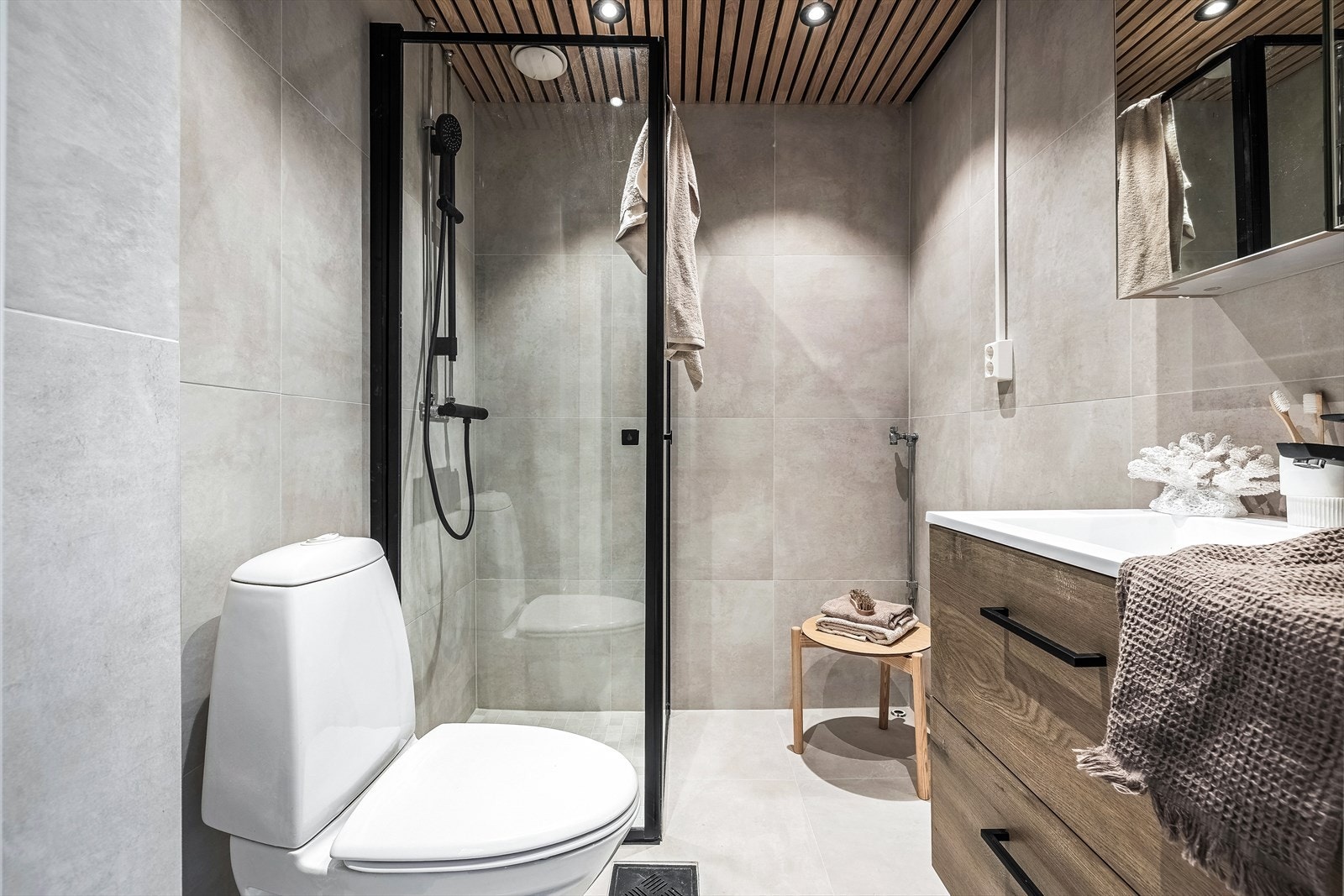 Flis på flis med lekker baderomsinnredning. Galleribilde