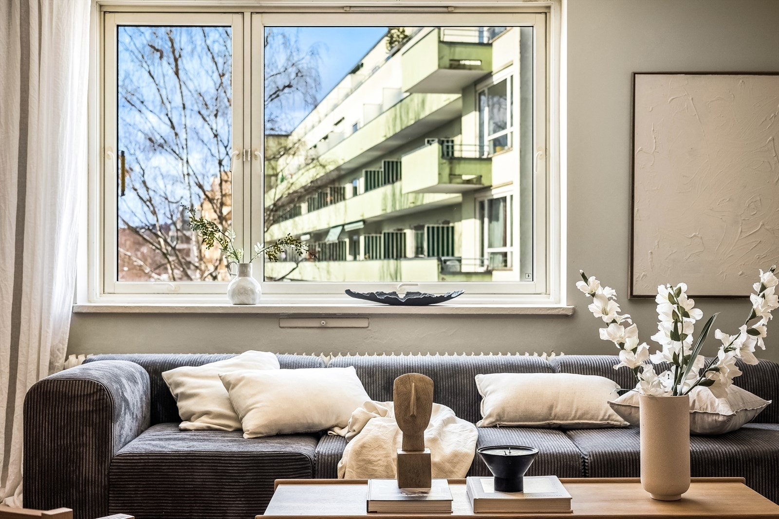 Varmtvann og fyring er inkludert i felleskostnadene. Galleribilde