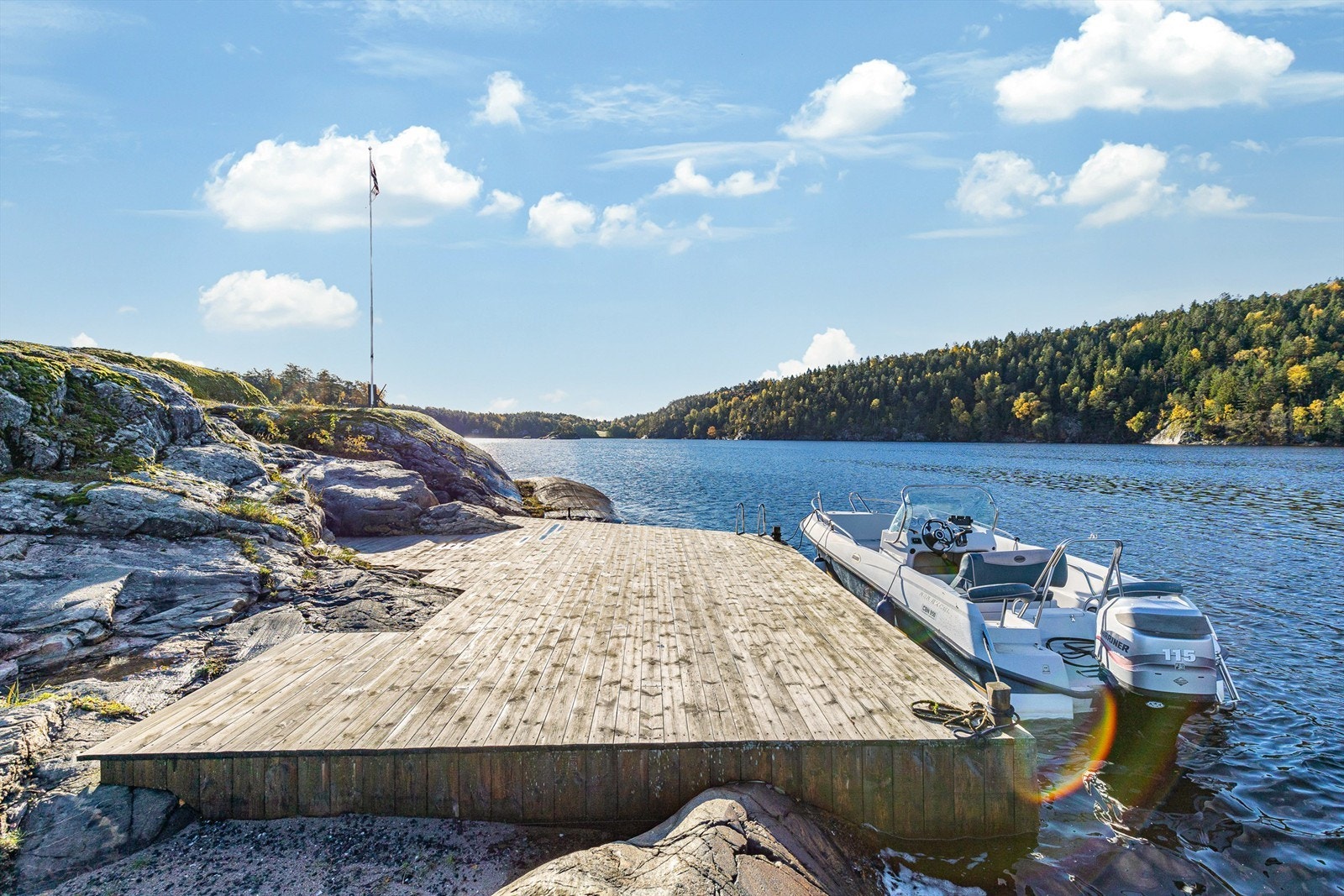 ET FANTASTISK skue utover en variert og vakker skjærgård. Galleribilde