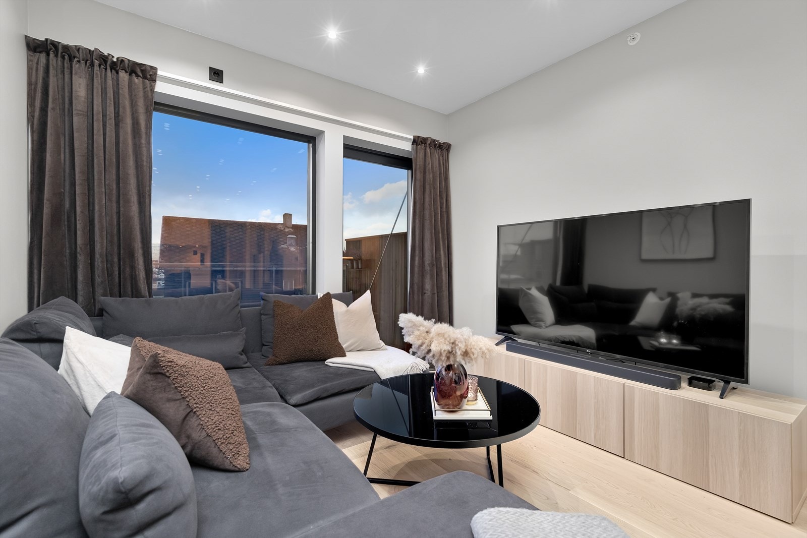 Fin løsning med sofa Galleribilde