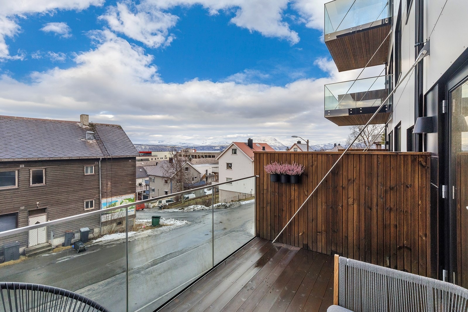 Utsikt fra balkong Galleribilde