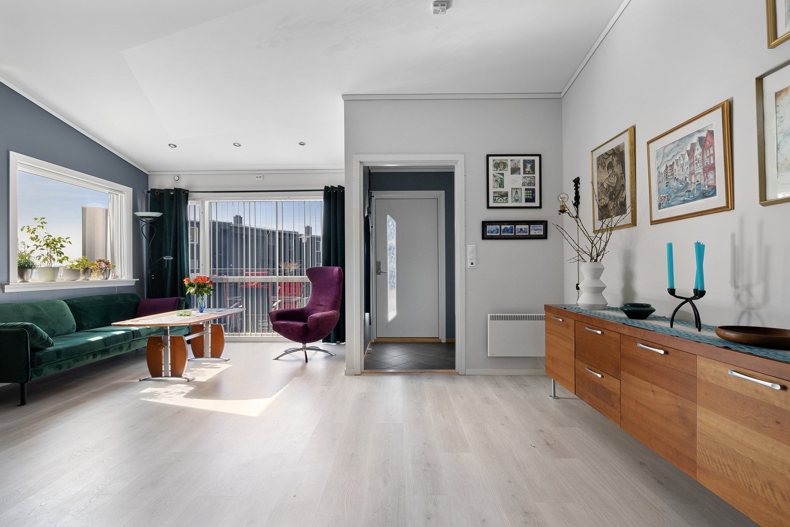 Bilde av stuen mot entre Galleribilde