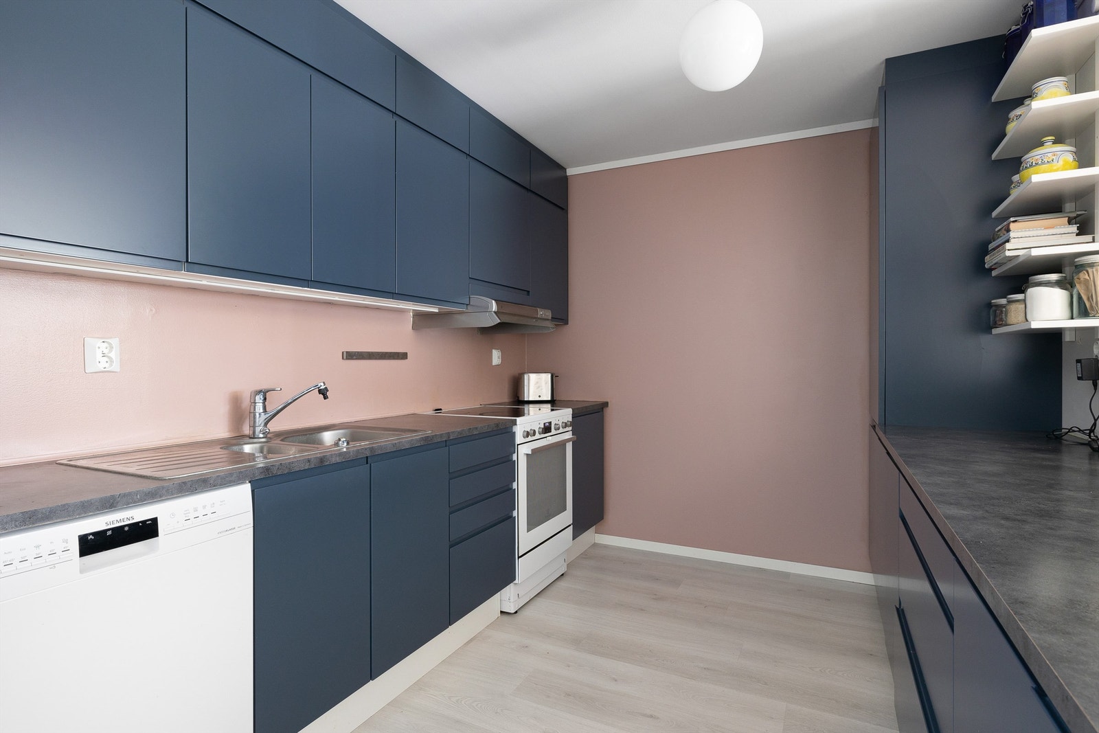 Stort og godt kjøkken Galleribilde