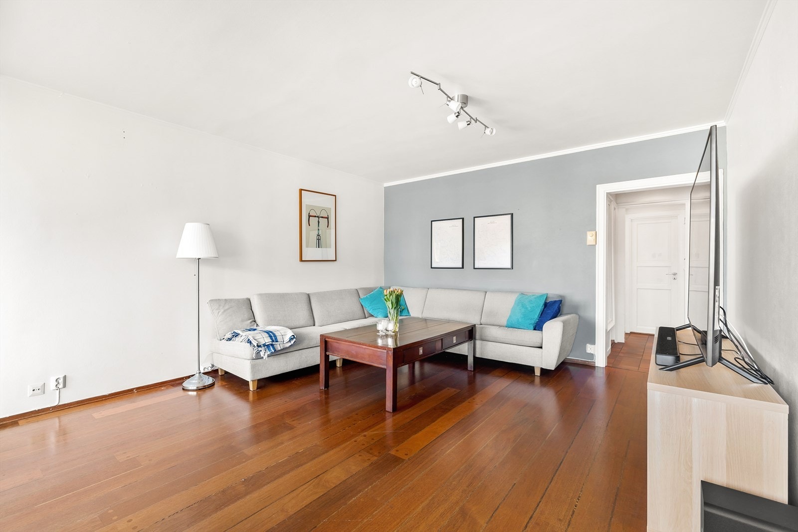 I stuen er det parkettgulv. Galleribilde