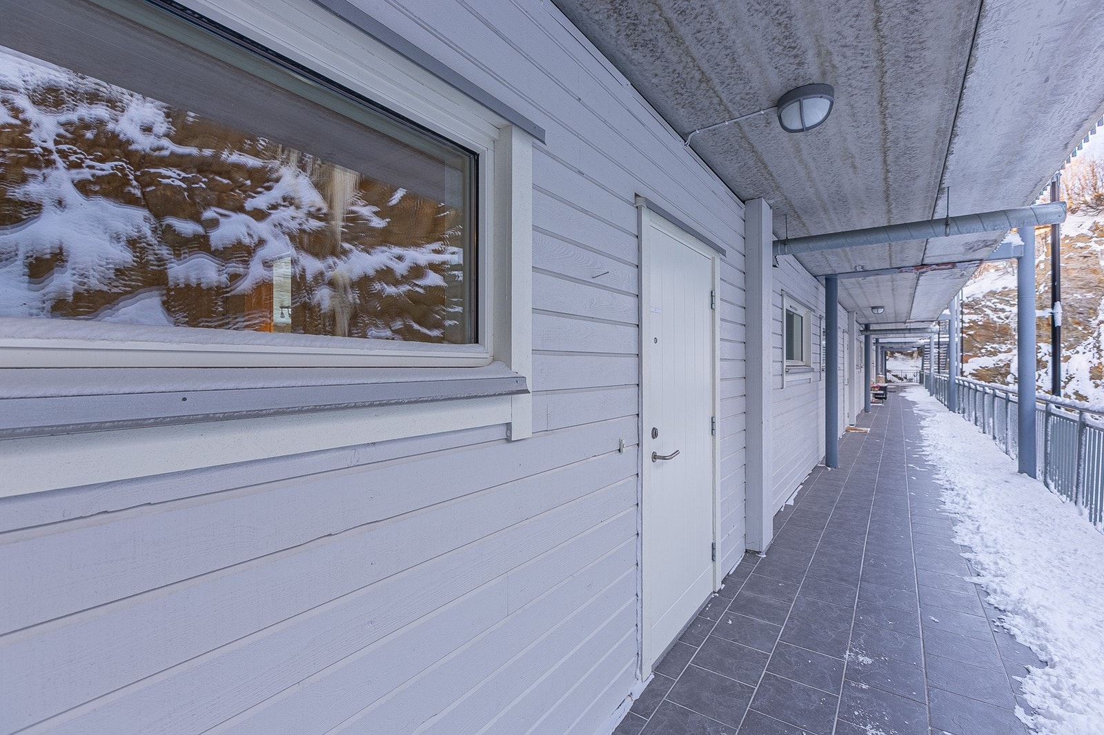 Overbygd inngangsparti. Galleribilde