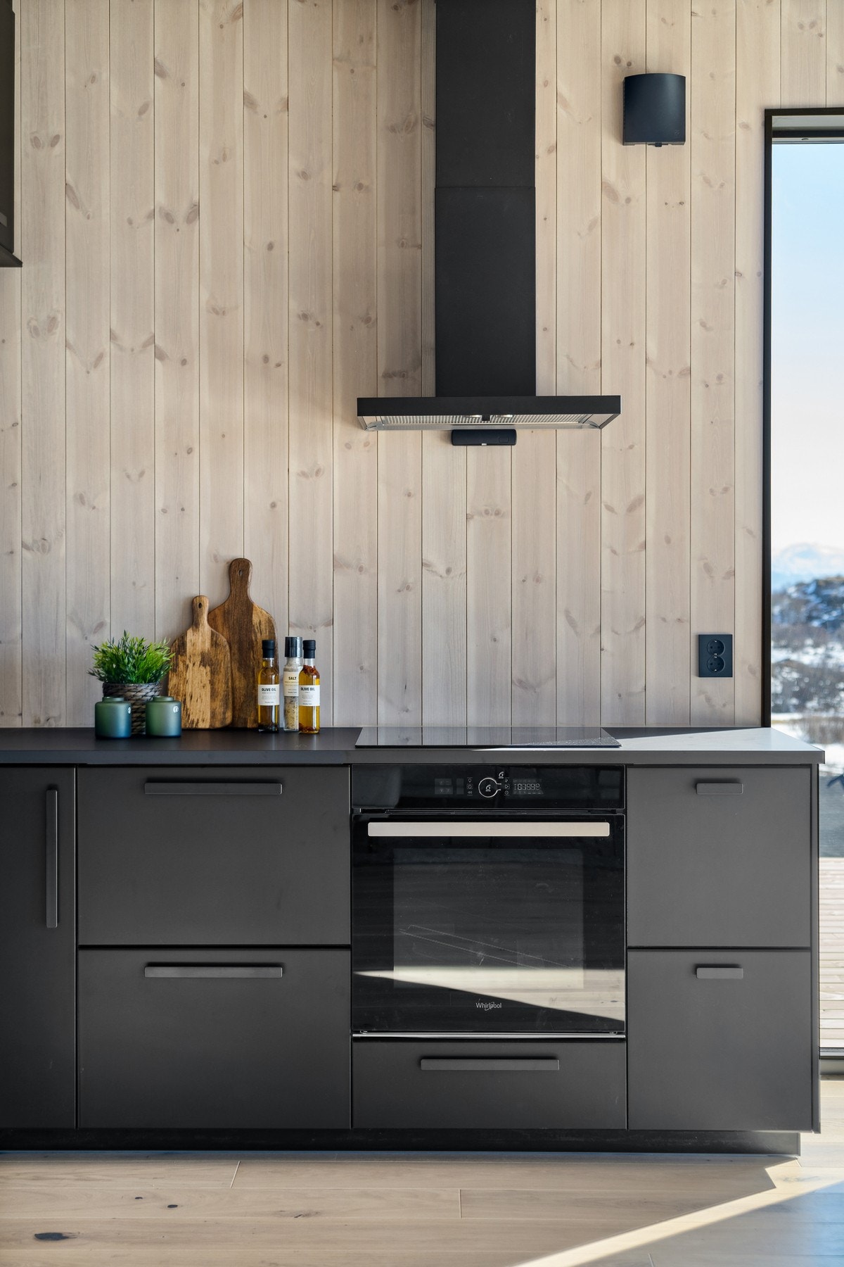 Legg merke til den stilfulle ventilatoren. Galleribilde