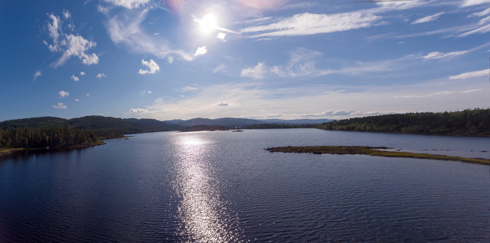 Tomtene i Storvassbukta hyttegrend er alle sørvendte med flott utsikt og gode solforhold Galleribilde