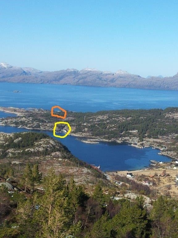 Tomten ligger på toppen av Dingjeneset med flott utsikt Galleribilde