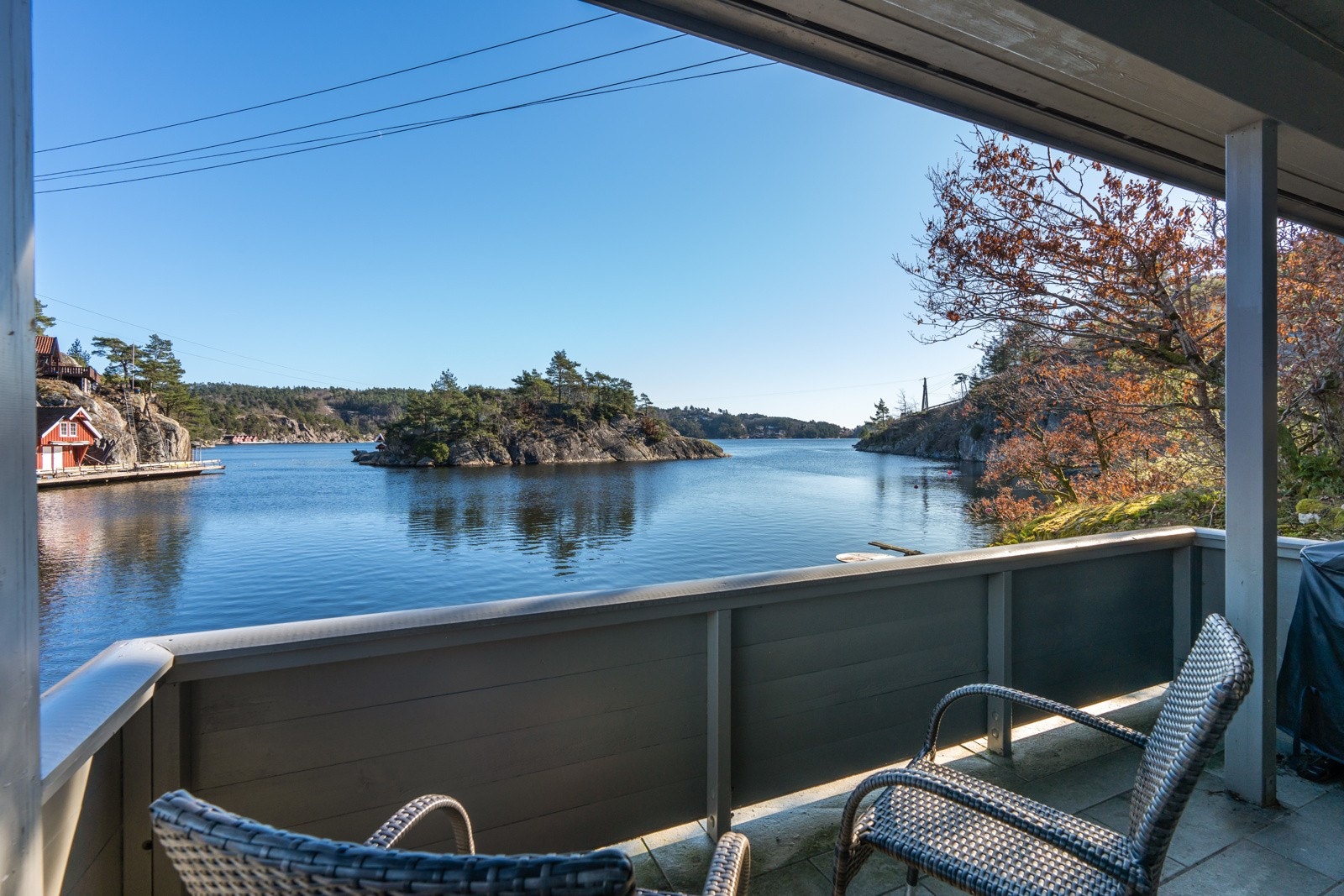 Utsikt fra terrasse utenfor hytten Galleribilde