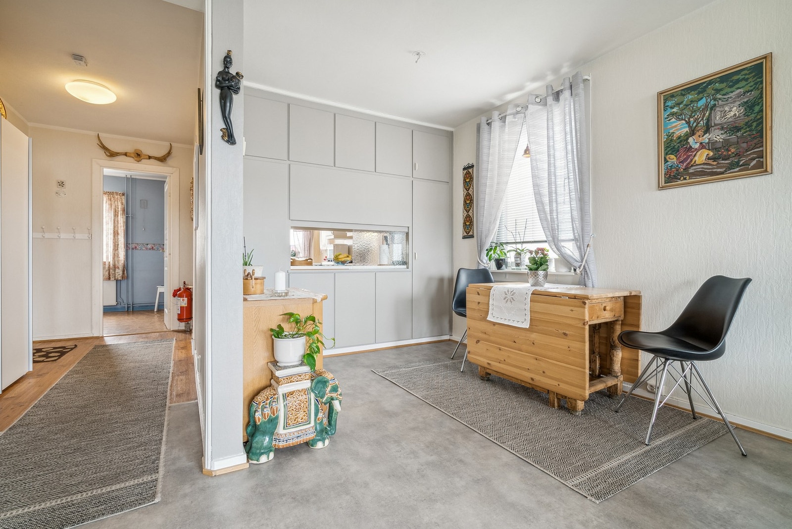 Her har du god plass til å sette inn spisebord Galleribilde