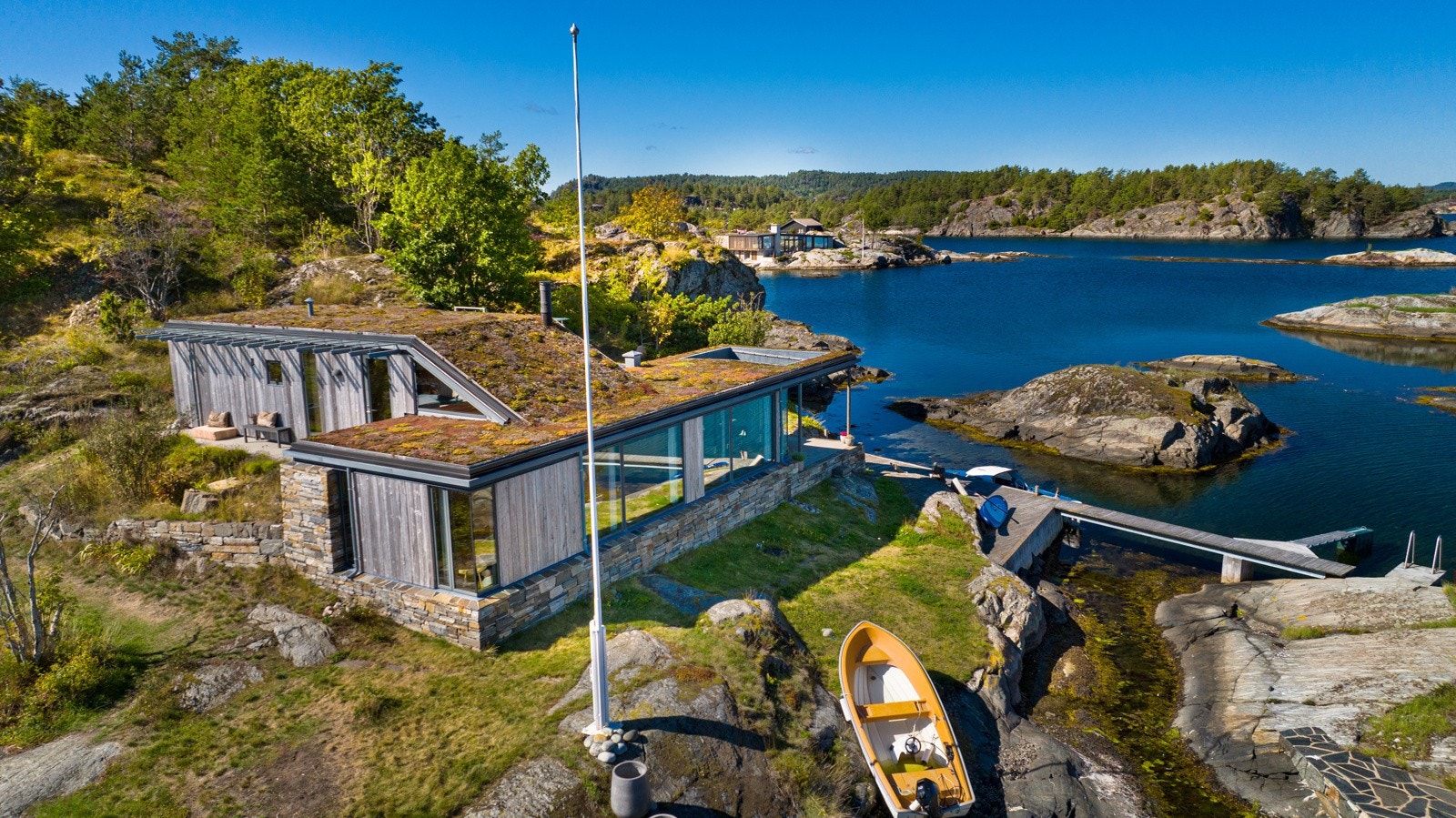 Hytta er tegnet av Filter Arkitekter og bygget i 2009 Galleribilde