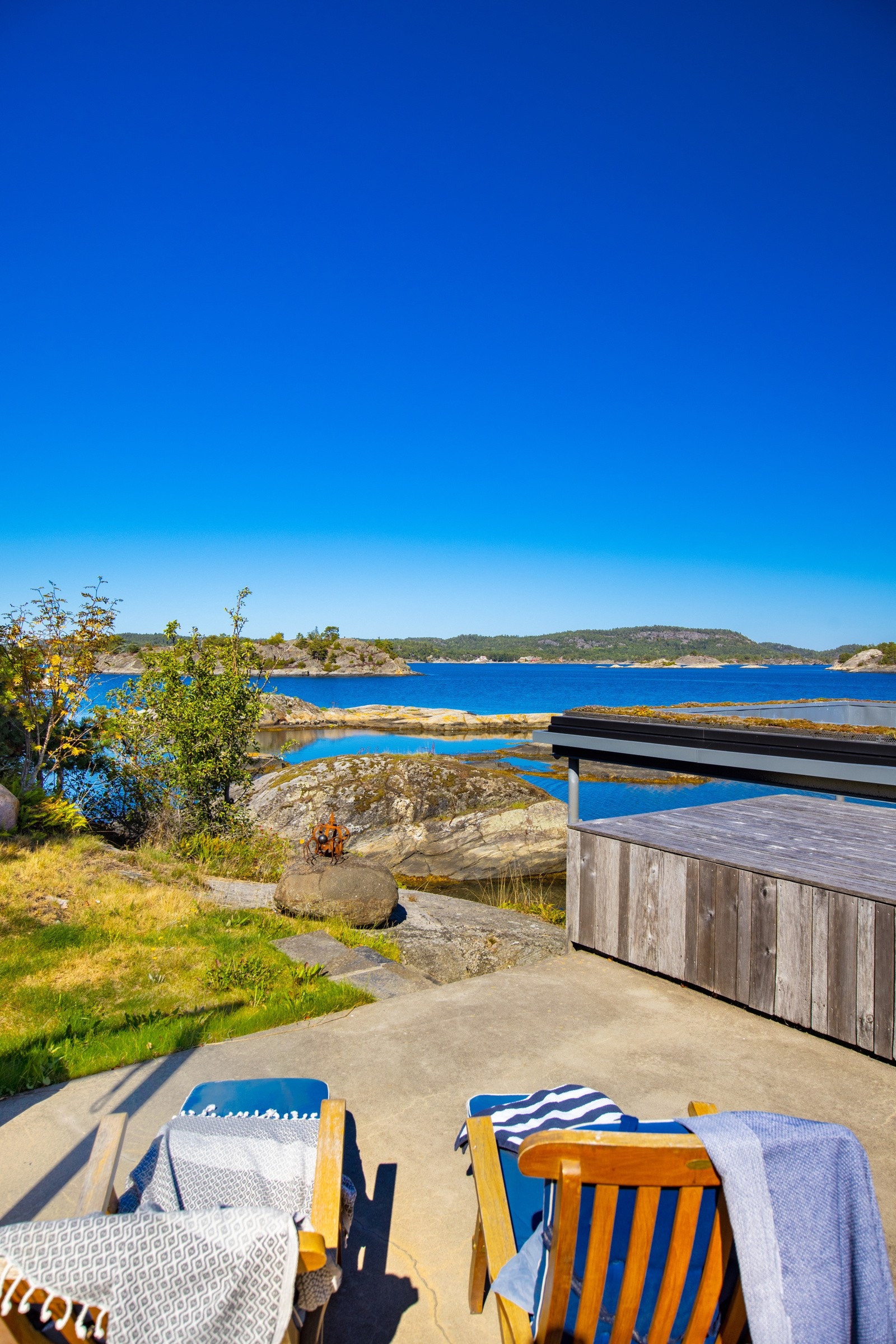 Lunt og svært solrikt på den øvre terrassen Galleribilde