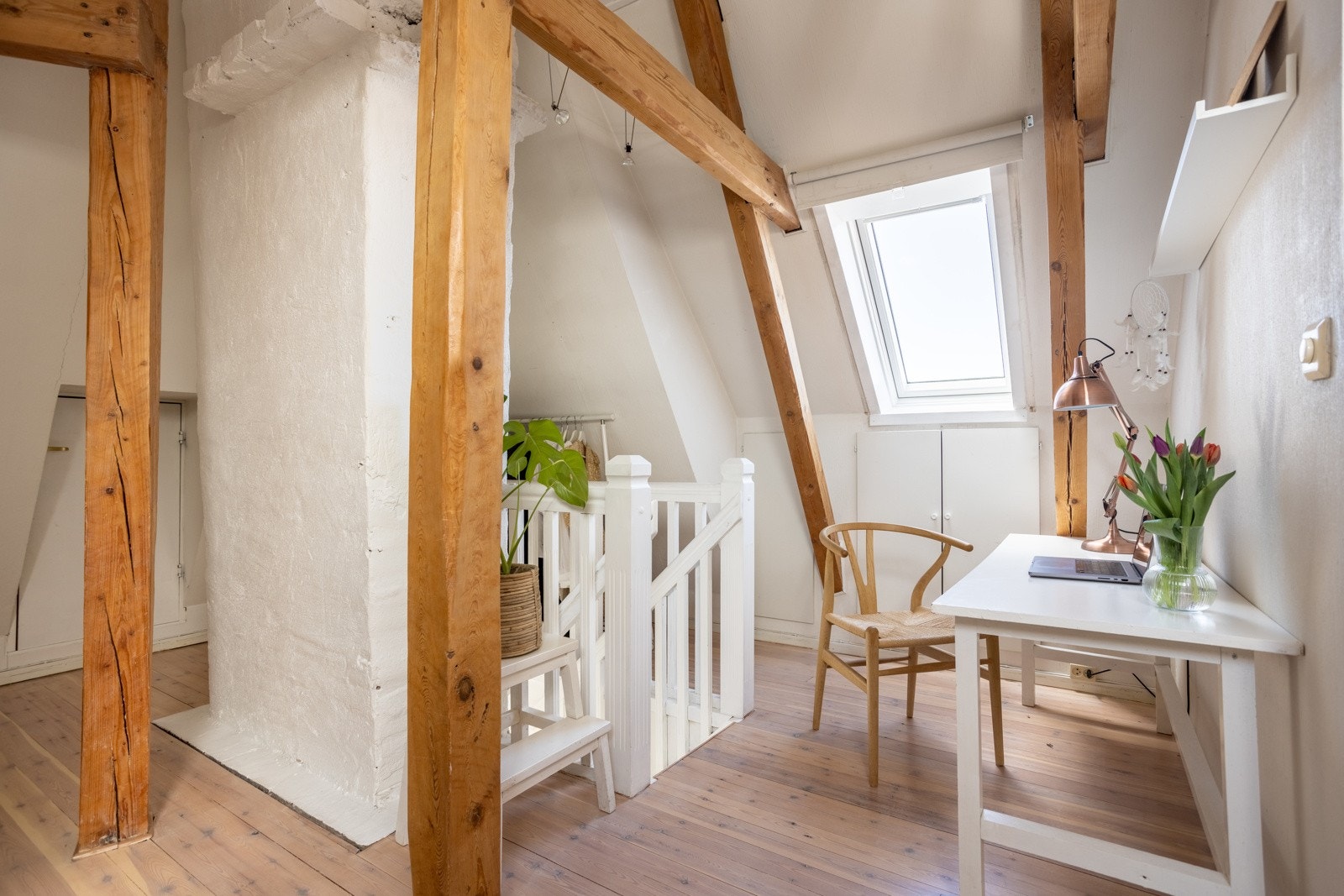 Videre kommer man opp til boligens loftsetasje. Galleribilde