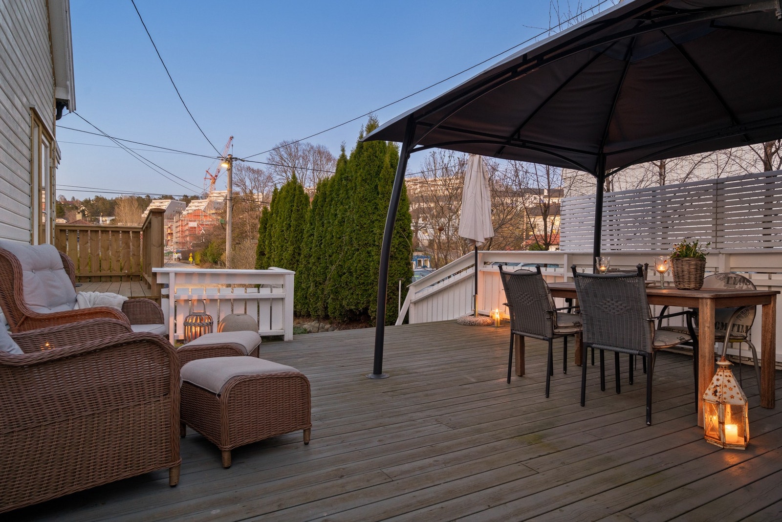 Stor skjermet terrasse på 29 kvm. Galleribilde