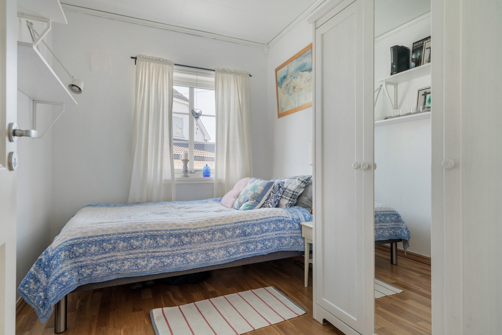 Det er 1 soverom i 1.etg. Galleribilde