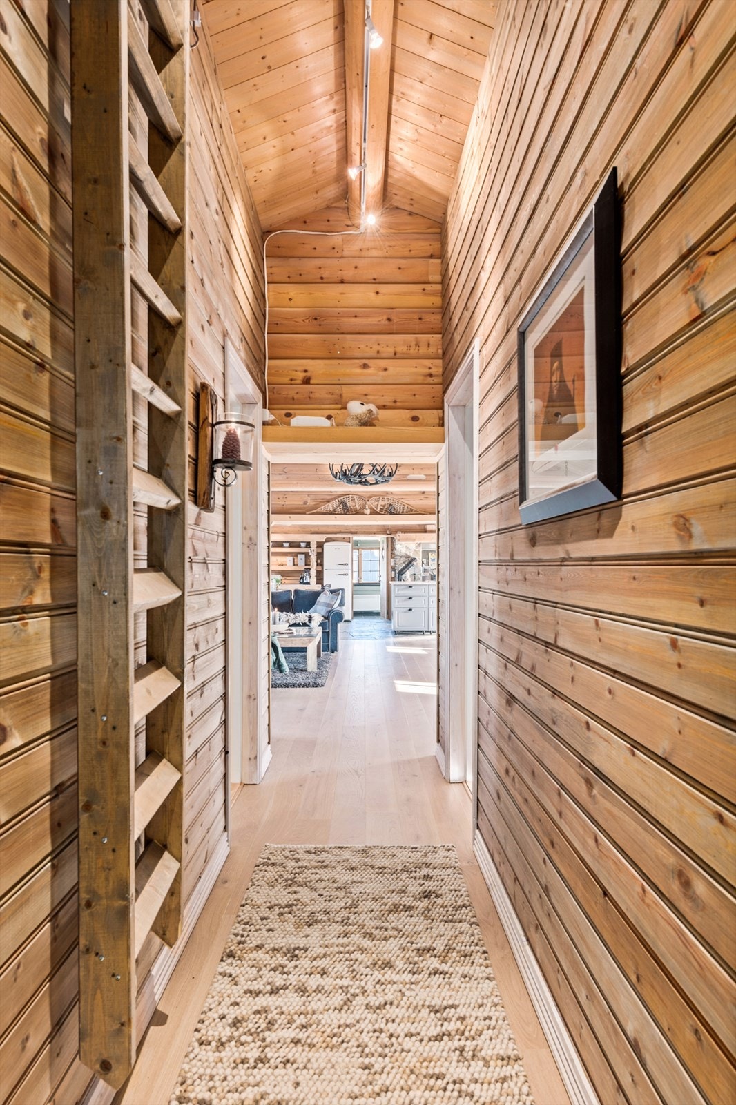 Trappestige som brukes for å nå hemsen/ loftsrommet Galleribilde