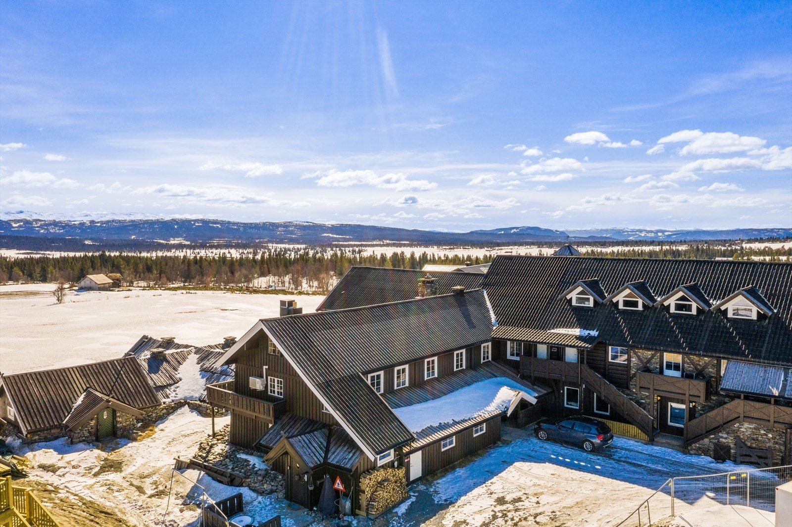 Ørterstølen ligger flott til midt på vakre Golsfjellet med flotte muligheter hele året. Galleribilde