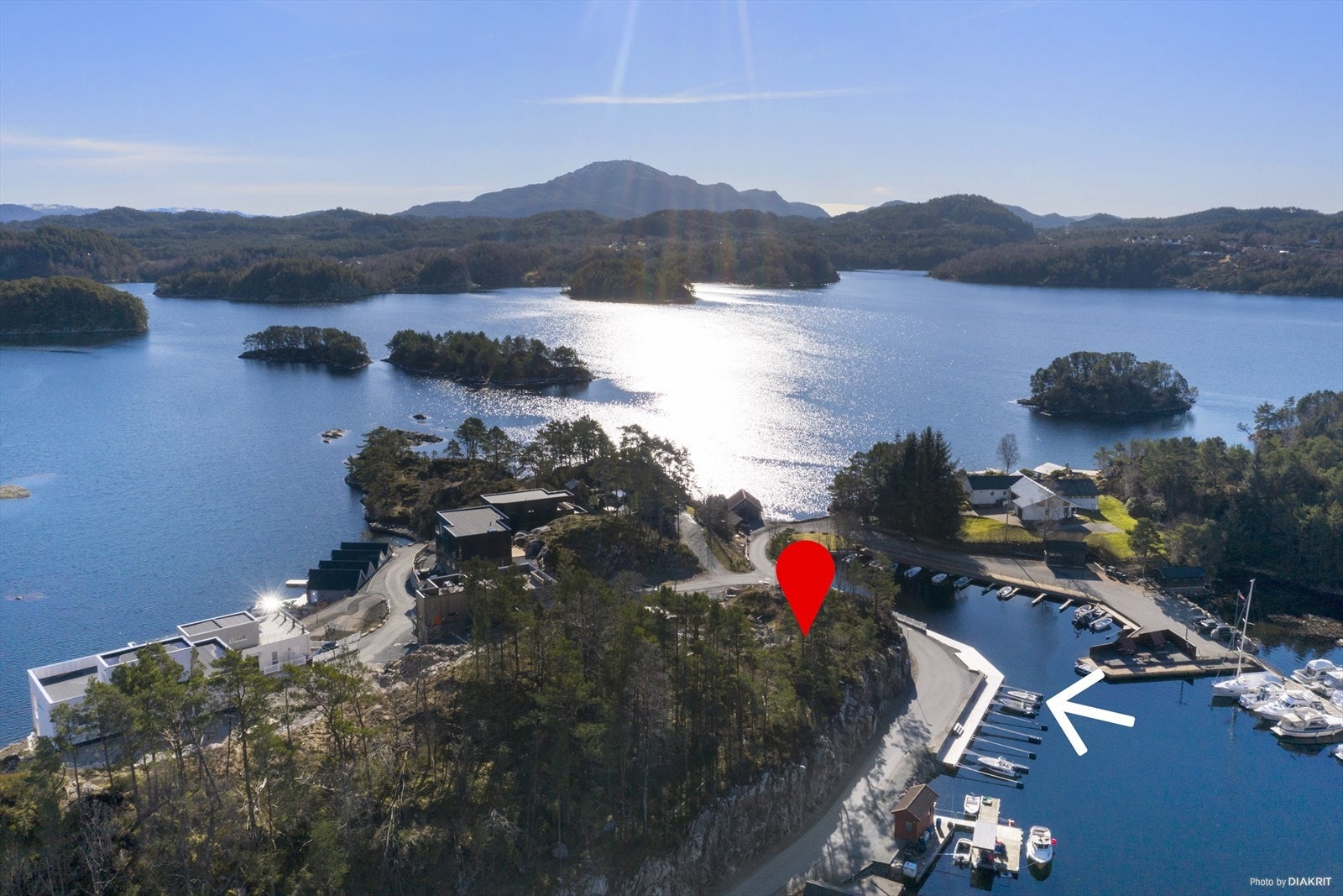 Sørvestvendt boligtomt med båtplass like nedenfor Galleribilde