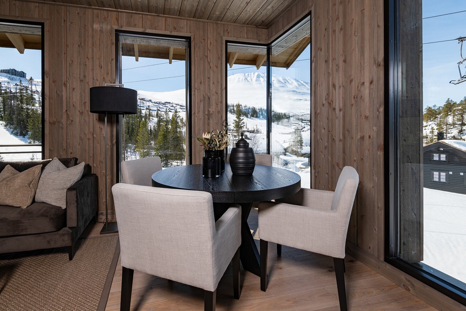 Spiseplass med god utsikt!
Foto fra leilighet D23 Galleribilde