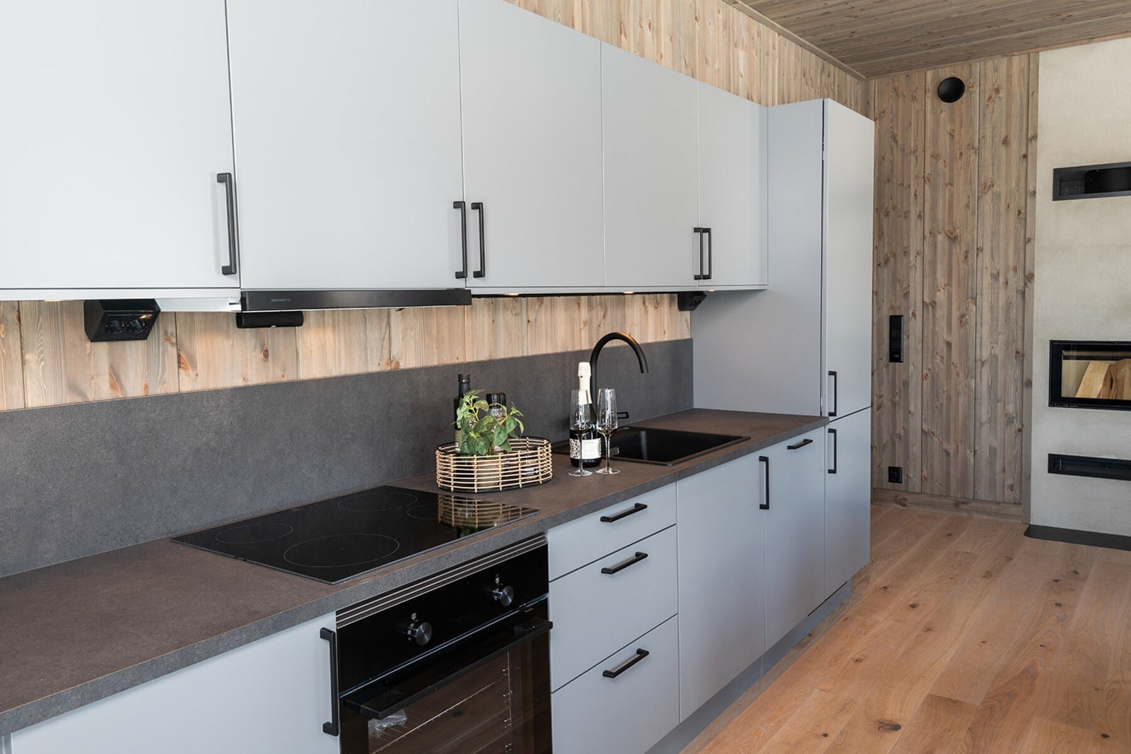 Elegant og praktisk kjøkken fra HTH.
Foto fra leilighet D23 Galleribilde
