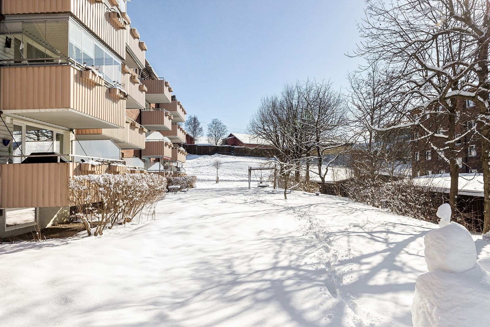 Det er store grøntområder rett utenfor og nærhet til både Torshovdalen og Lillomarka Galleribilde
