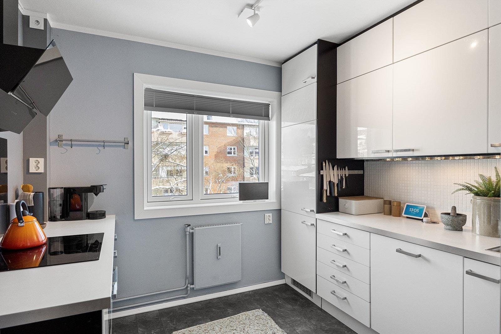 Pent, separat kjøkken Galleribilde