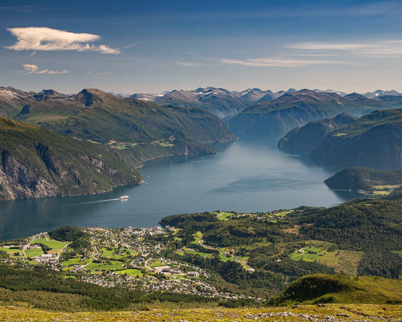 Vi ønsker velkommen til visning - husk å melde deg på. Galleribilde