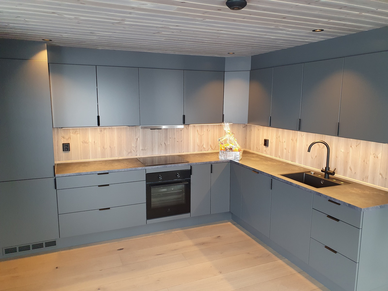 Bilder fra kjøkken på tilsvarende hytte Savalen. Galleribilde