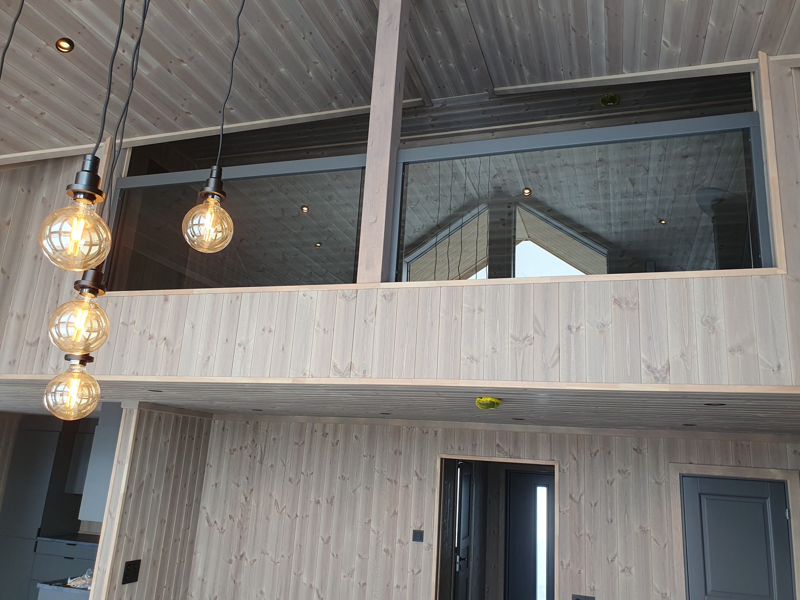 Bilder fra stue mot hems, Savalen Galleribilde