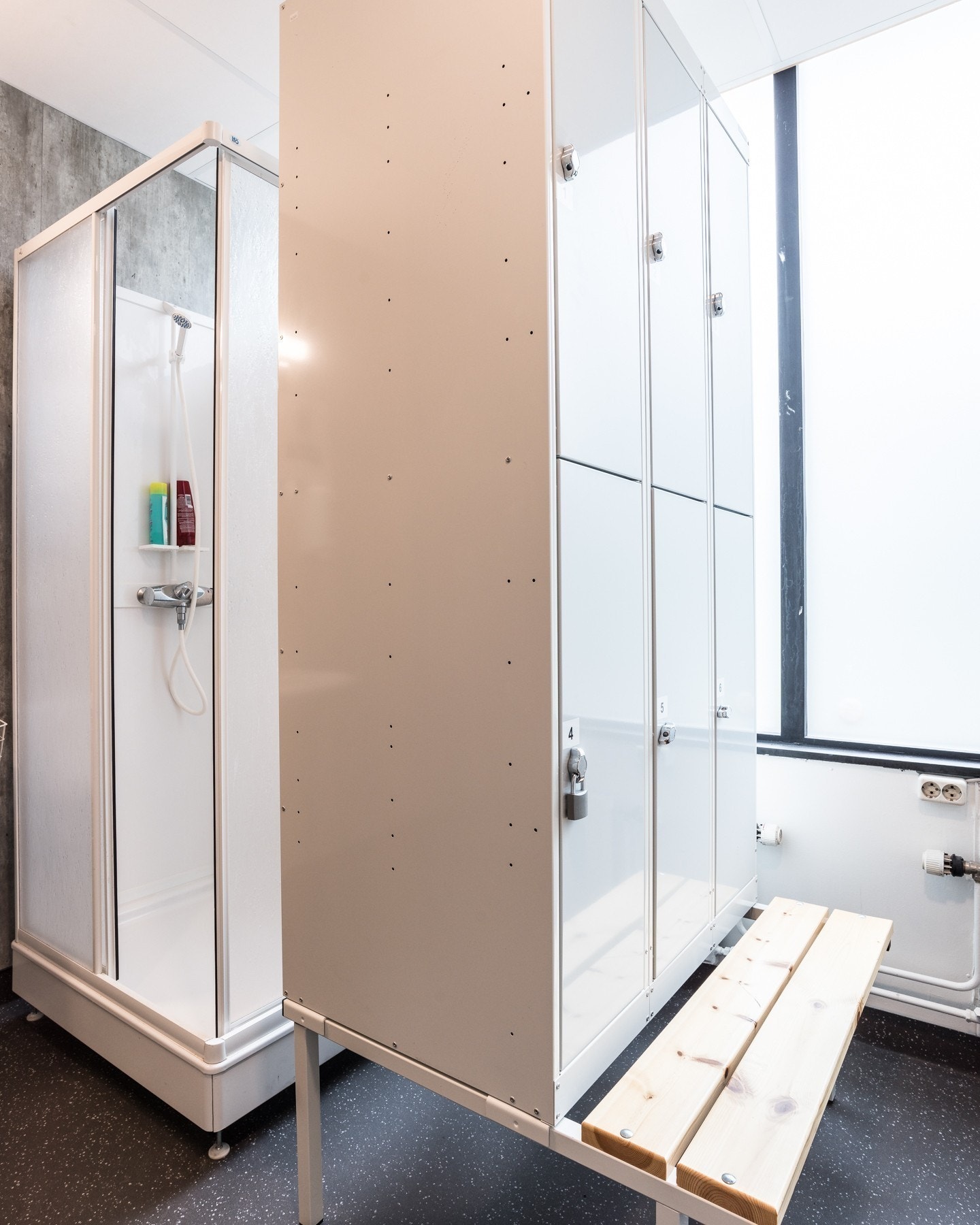 Garderobe i 1 etg. Galleribilde