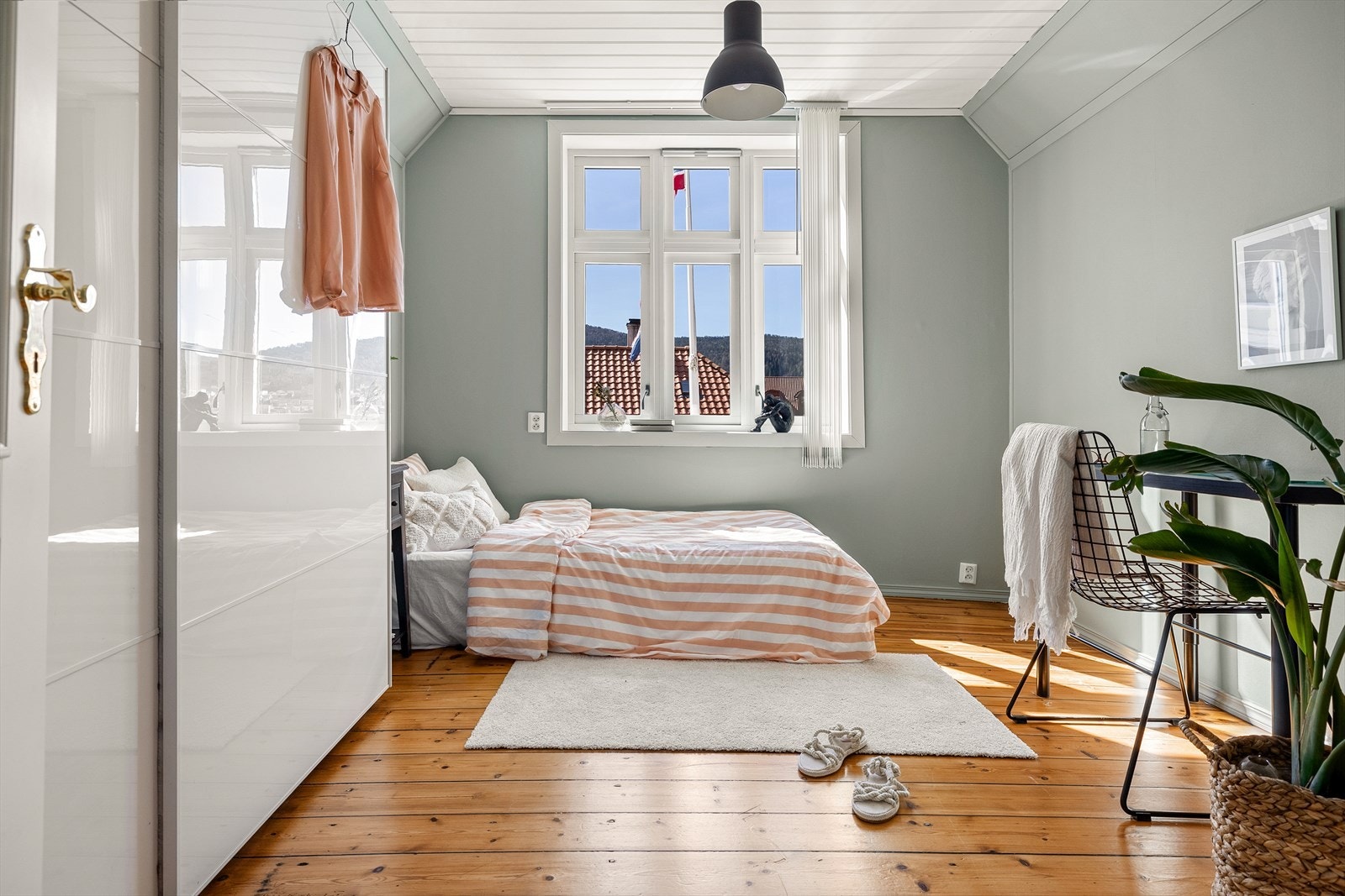 Soverom 2 er også av god størrelse. Galleribilde
