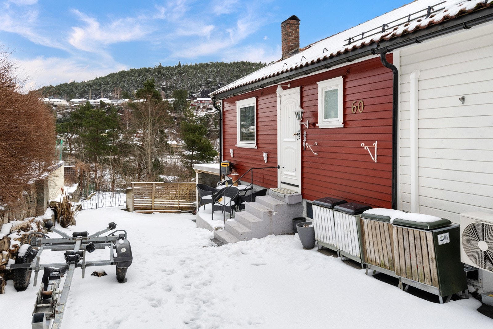 Velkommen til Uenesveien 60 - Enderekkehus med carport. Galleribilde