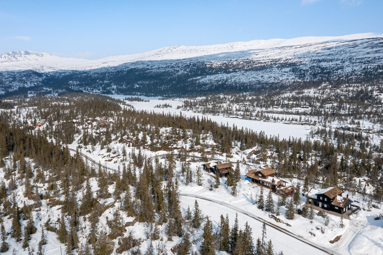 Fra hytta er det nærhet til både skitrekk på Tempelseter samt Haglebu alpinanlegg og Norefjell Alpinsenter. Galleribilde
