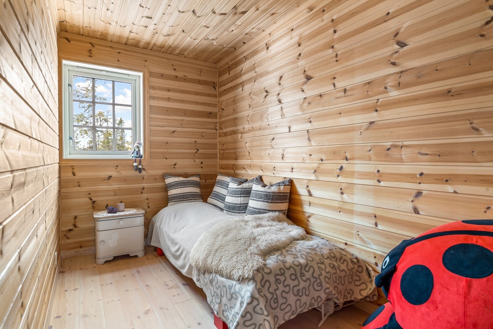 Trivelig soverom i 2. etasje. Galleribilde