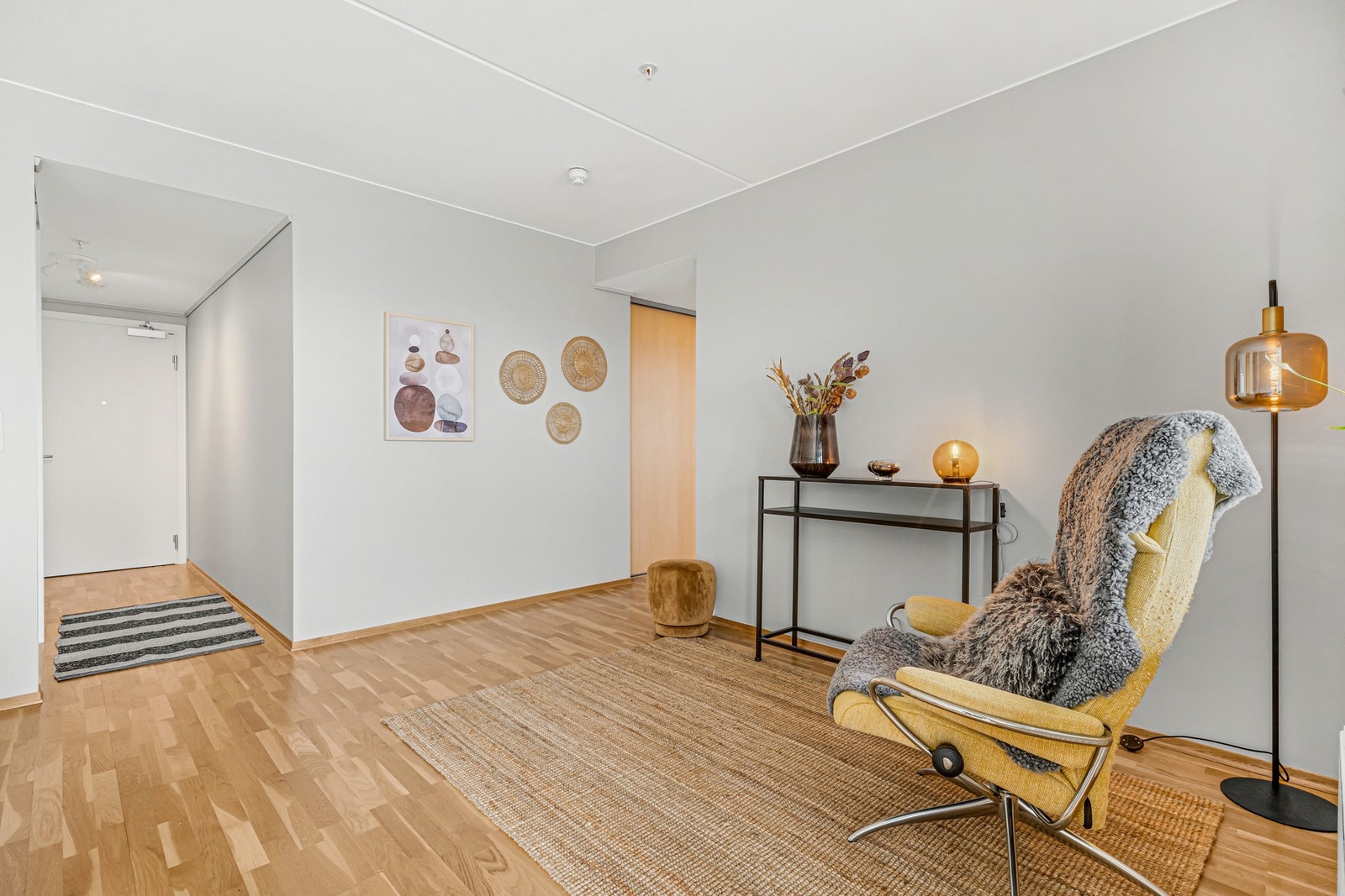 Boligen har balansert ventilasjon med varmegjenvinning som bidrar til et godt inneklima. Galleribilde