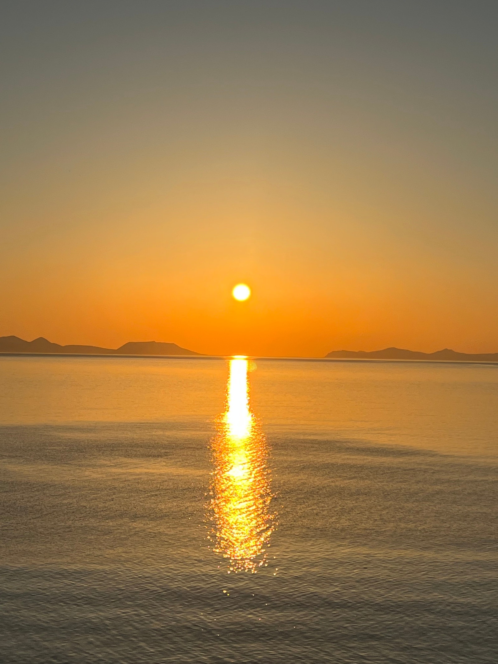Midnattsol i fjorden Galleribilde