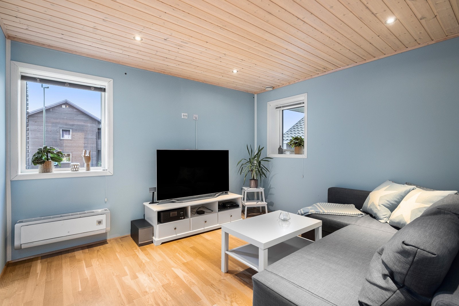 En ekstra stue i 1. etasje - praktisk for familier med barn! Galleribilde