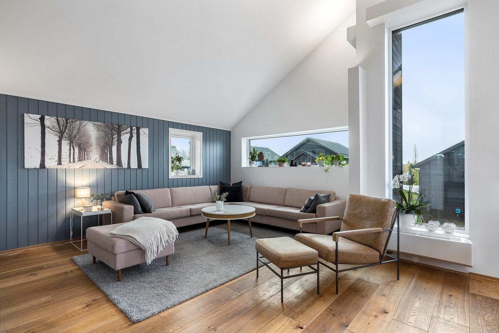 Sofakrok innerst i stua Galleribilde