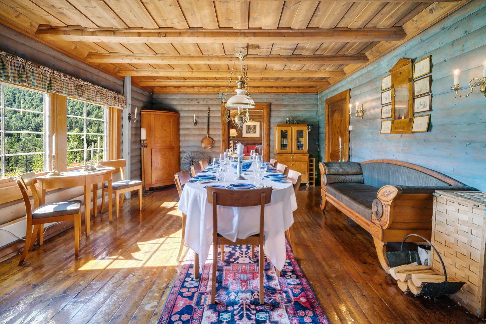 Stor flott spisestue Galleribilde
