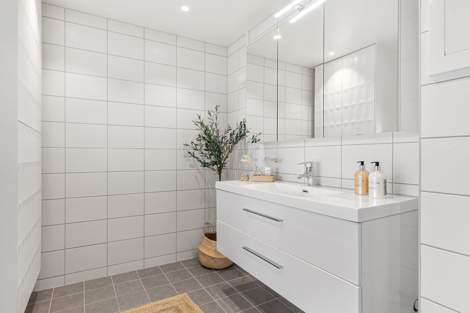 Opplegg for vaskemaskin. Galleribilde