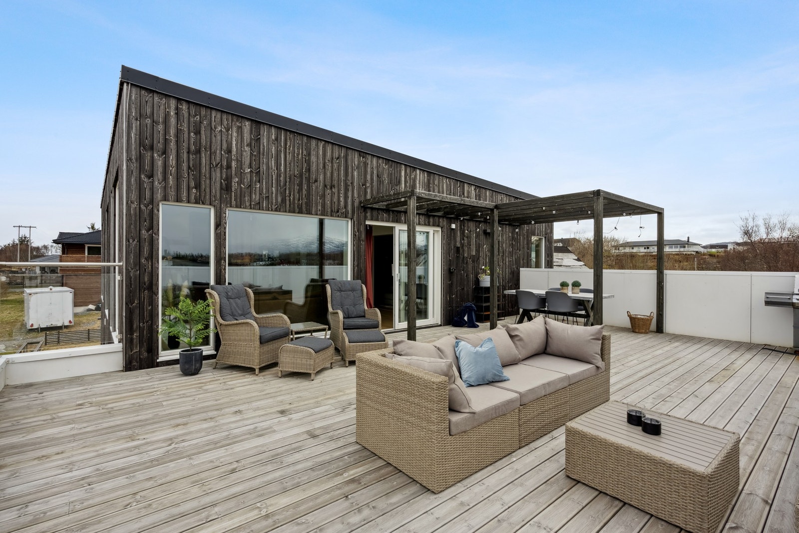 Terrasse over garasjen på 58m² Galleribilde