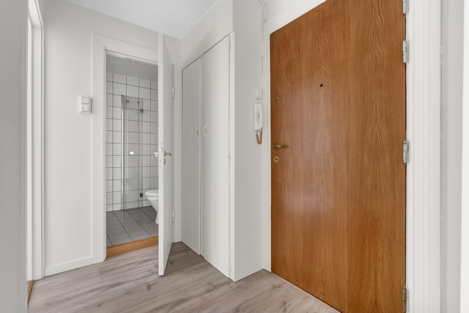 Gang mot bad. Galleribilde