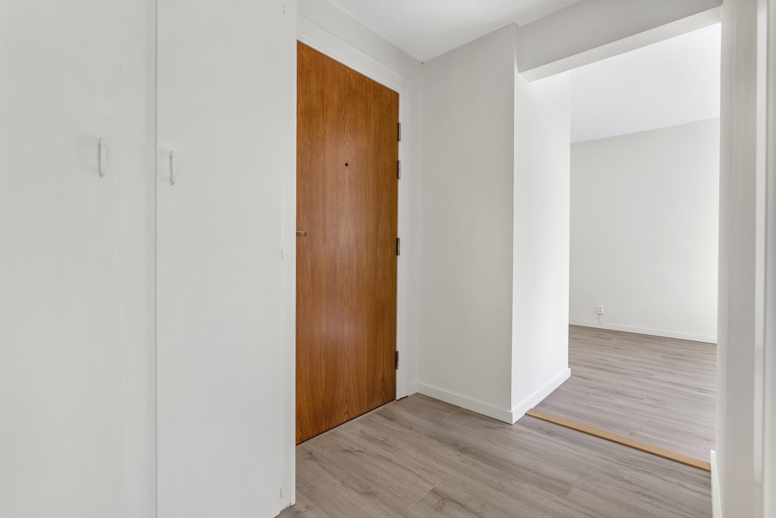 Entré/gang. Galleribilde