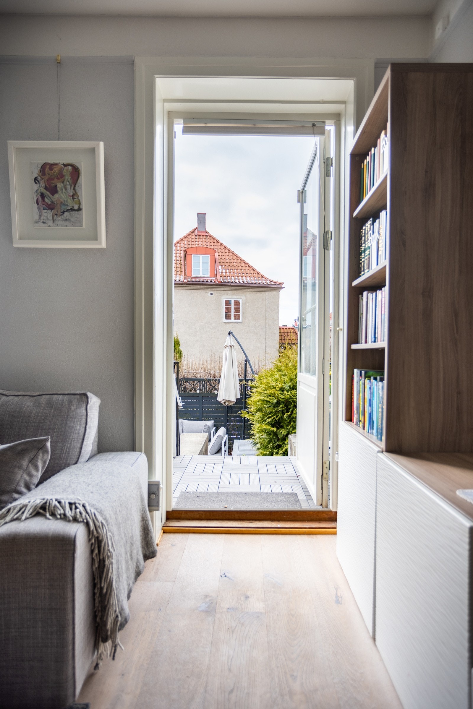 Detaljer | Direkte utgang til hagen fra stuen. Galleribilde