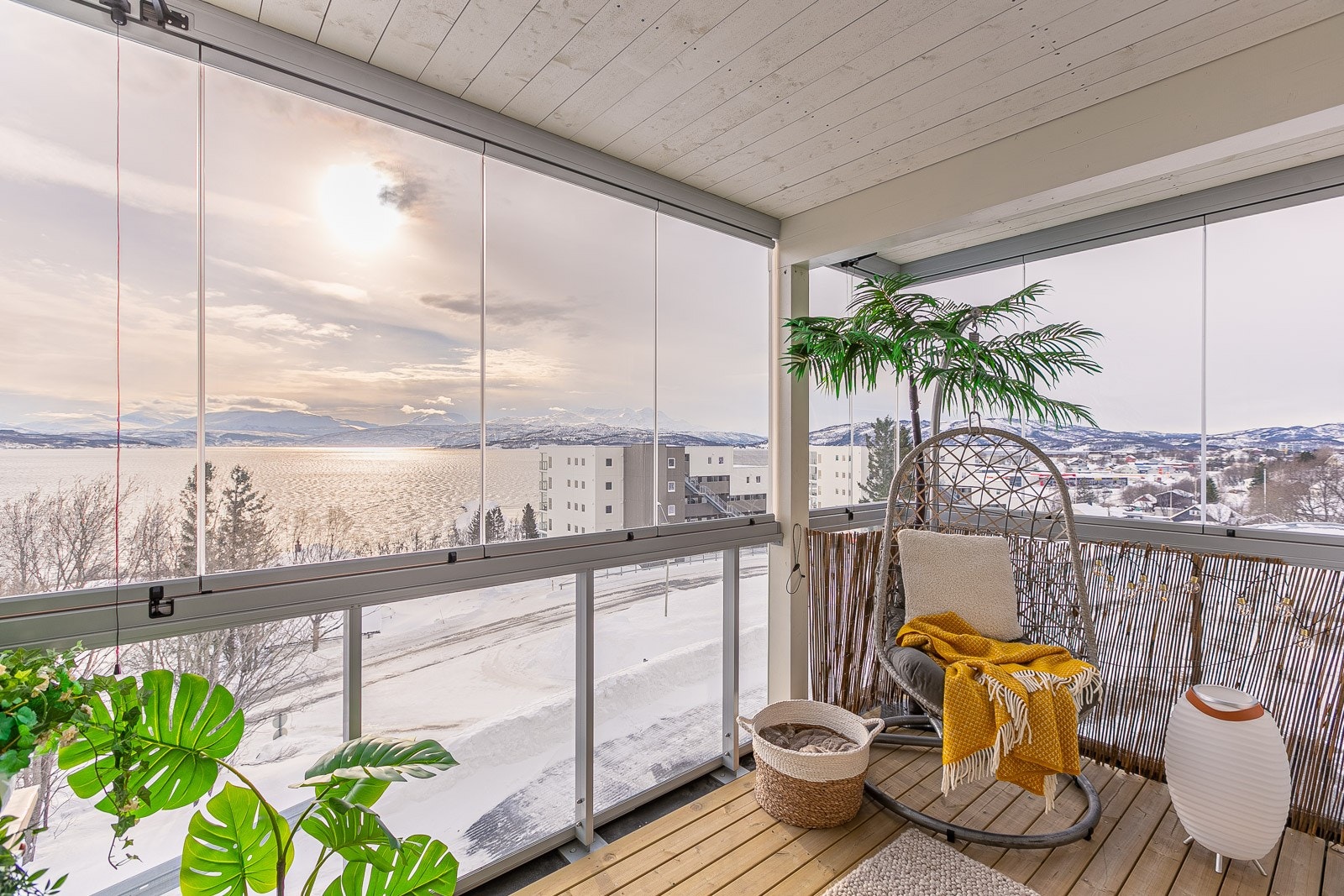 Øverste del av glassveggen kan åpnes. Galleribilde