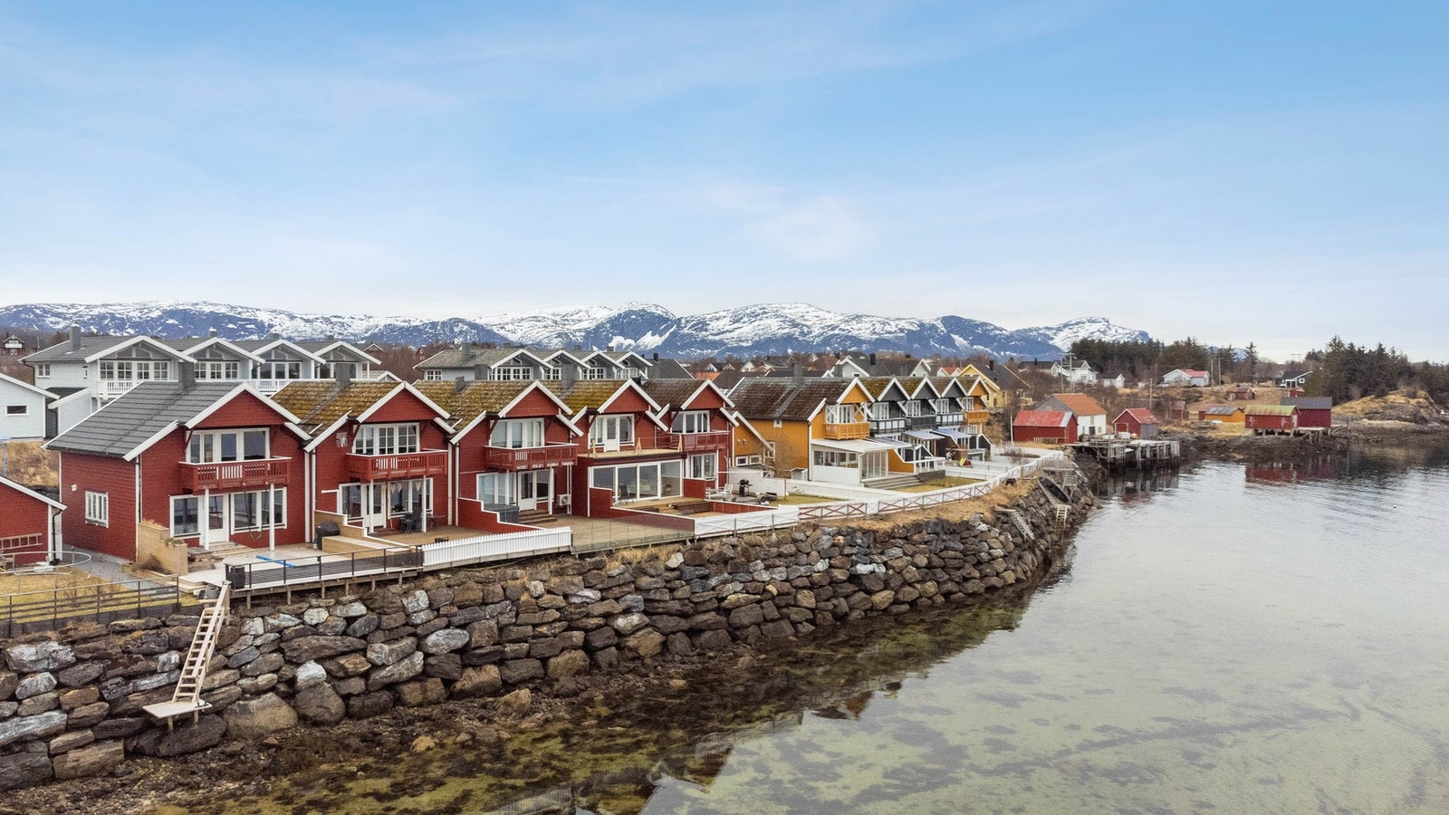 Husk å melde deg på til visning, kontakt megler om privatvisning er ønskelig :-) Galleribilde