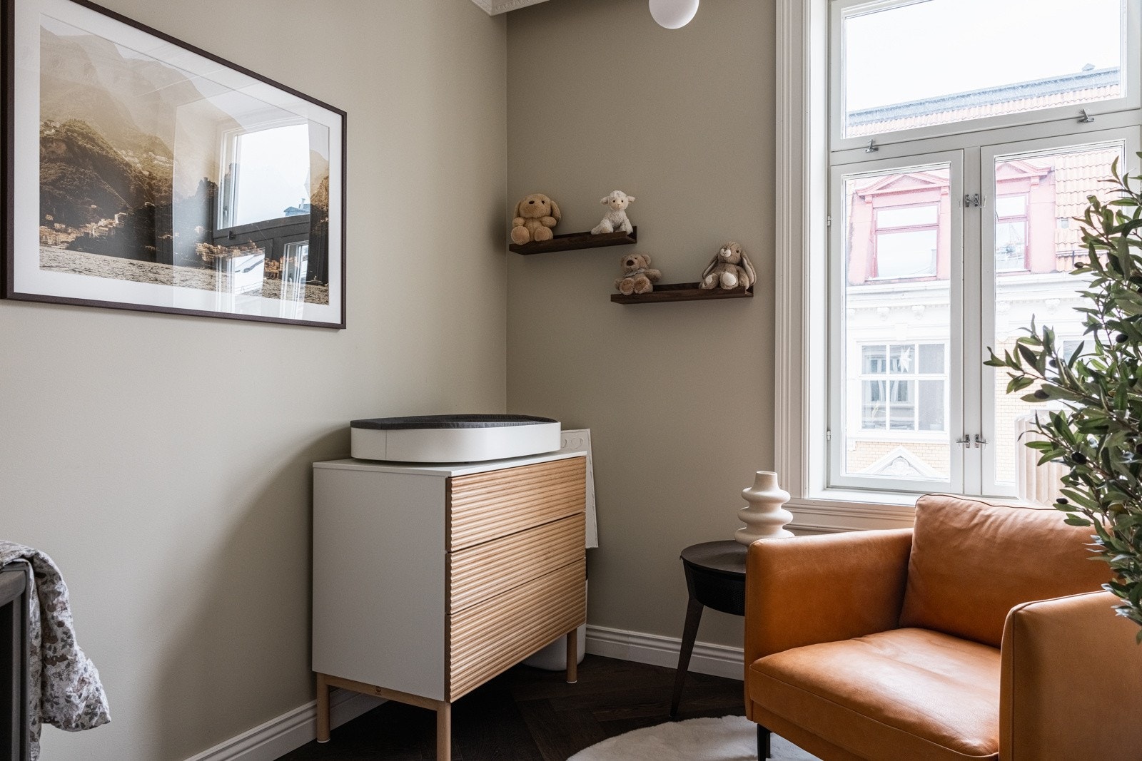 Benyttes av dagens eiere som barnerom, men kan fint benyttes som kontor, gjesterom eller en ekstra tv-stue. Galleribilde