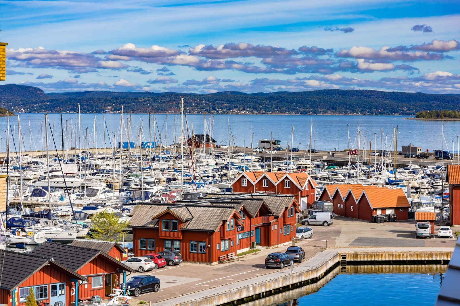 Hyggelig utsyn mot gjestehavna Galleribilde