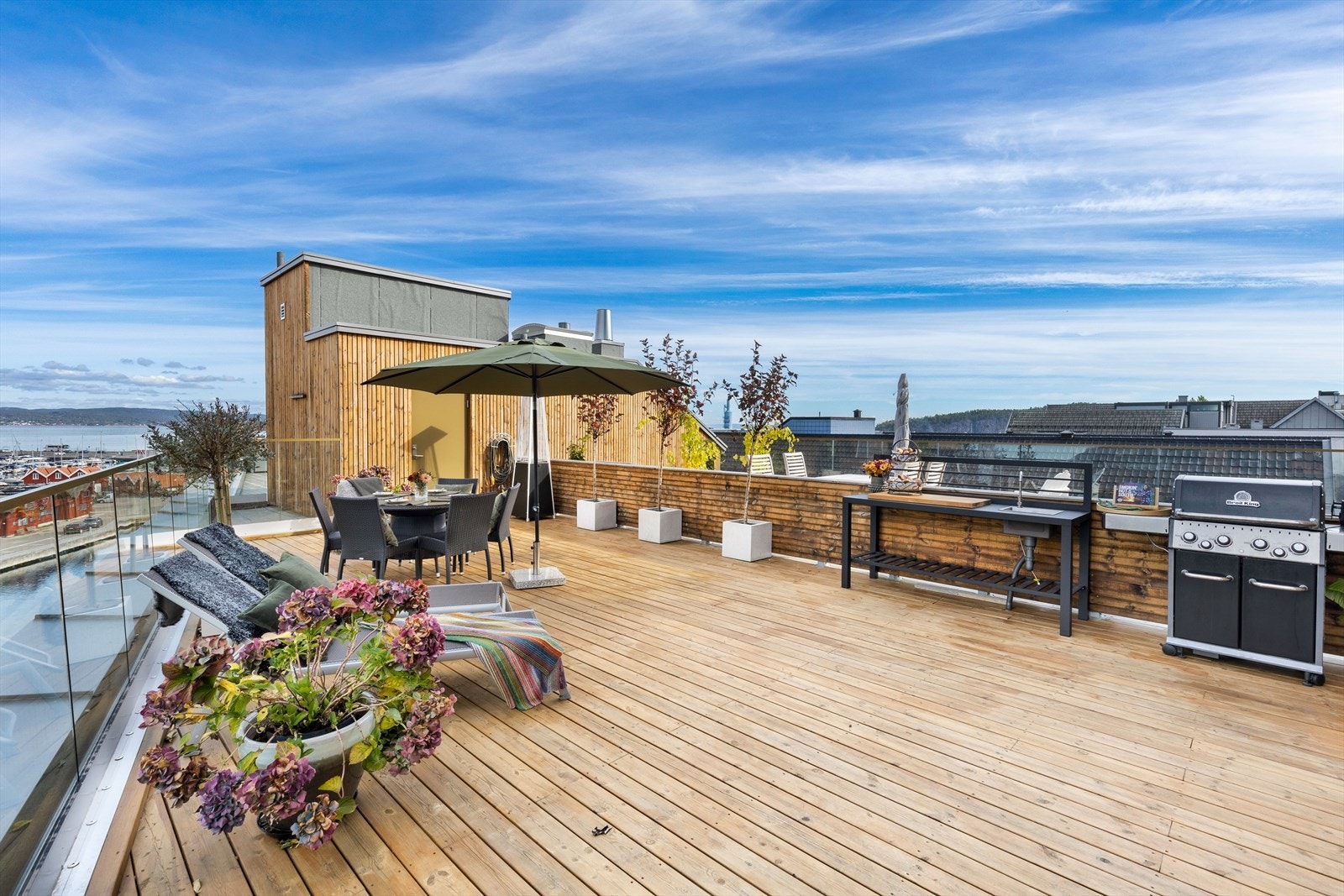 Fantastisk, privat takterrasse med herlig utsikt! Galleribilde