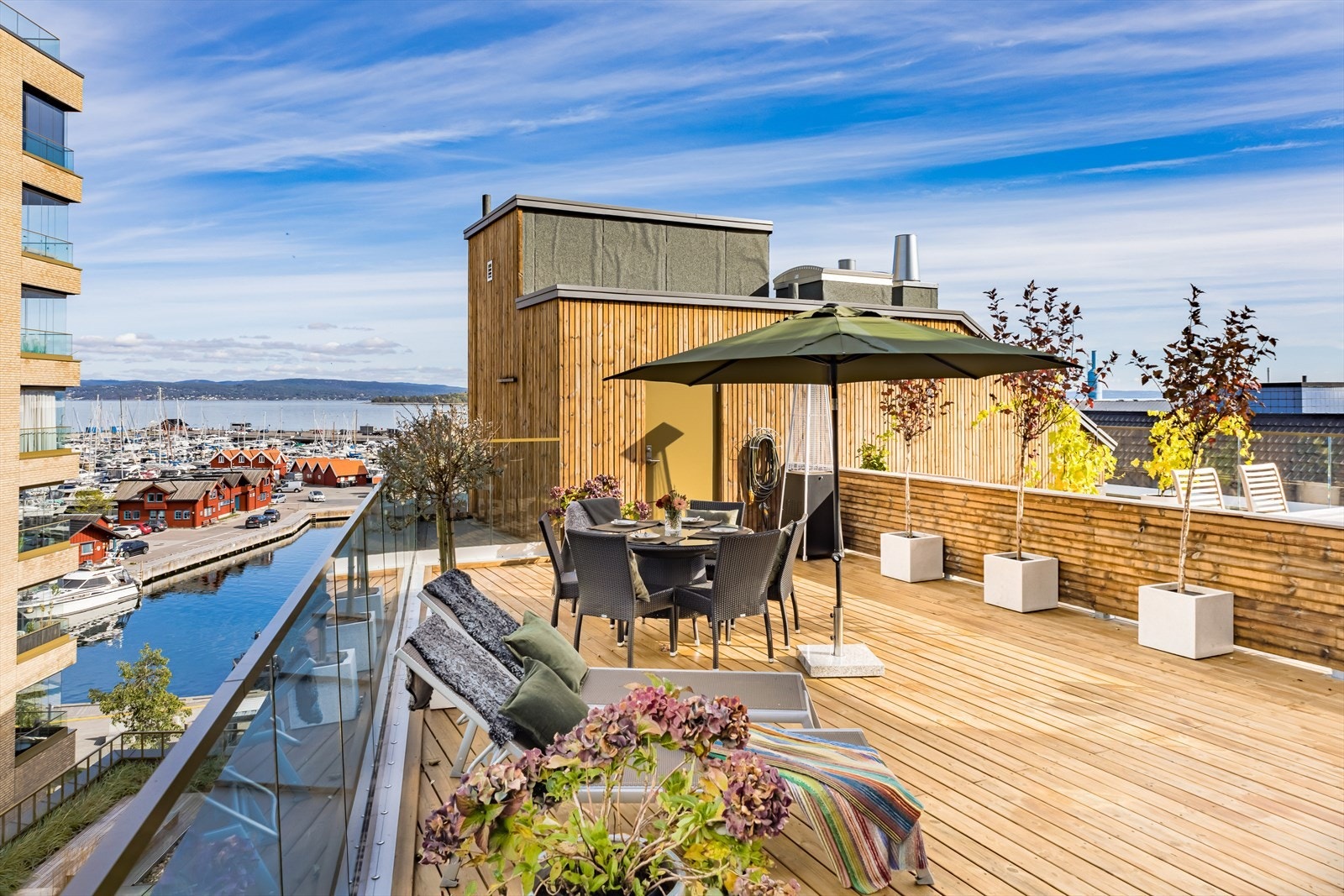 Velkommen til Tordenskjoldsgate 7 - Leiligheten ligger fantastisk flott til i Holmestrand sentrum - Presentert av Sylvia Post ved Nordvik Bolig Galleribilde